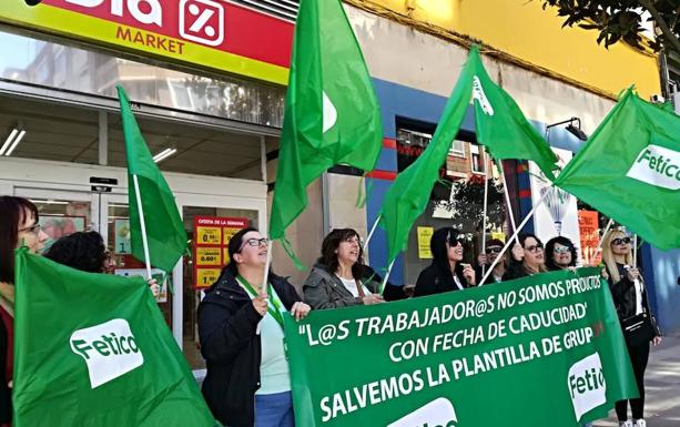 Trabajadores de DIA en Ponferrada se movilizan para evitar cierres y despidos