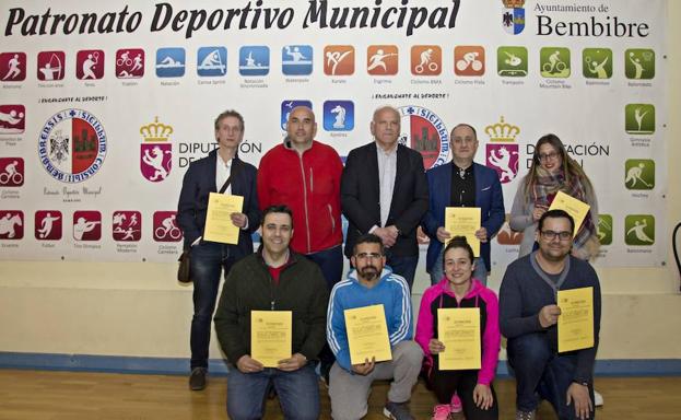 Bembibre entrega certificados para el uso del desfibrilador en el deporte durante dos años