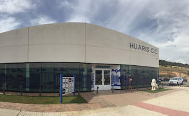 Un incendio obliga a evacuar a los trabajadores del call center Huaris en el polígono de Bembibre