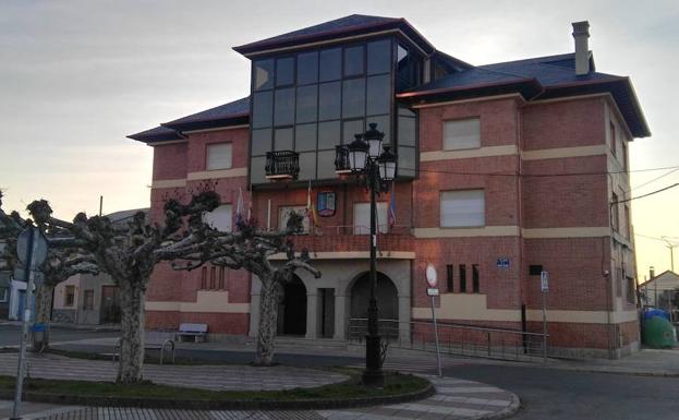 Camponaraya analiza ofertas para renovar alumbrado exterior y ahorrar un 75% de la factura