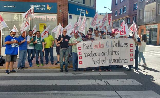 Trabajadores de Masa en Anllares acusan de «extrema injusticia» a Naturgy por no confiarles el mantenimiento