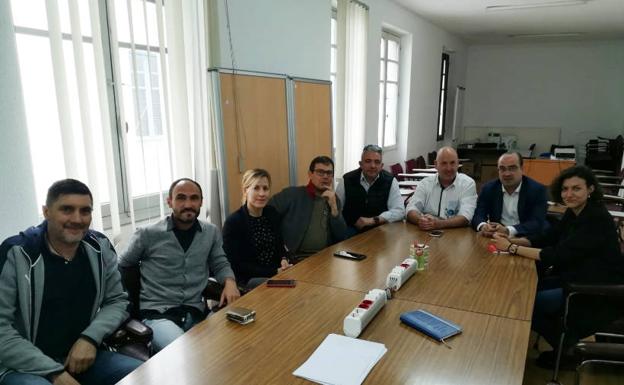 Morala ve «sintonía» con UGT para poner en marcha la RPT y ampliar la plantilla municipal