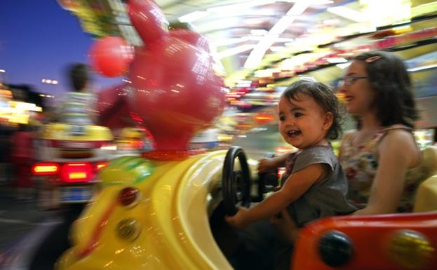 Ponferrada pretende reducir el ruido de las atracciones de La Encina para favorecer el disfrute de los niños autistas