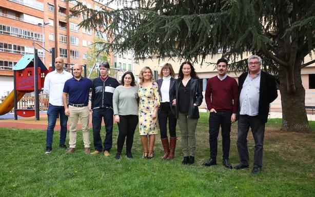 Más Ponferrada acusa a Izquierda Unida y USE Bierzo de arrancar su cartelería electoral