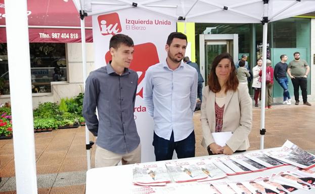 Eduardo Garzón respalda la campaña de IU en Ponferrada abogando por la gestión directa de los servicios públicos