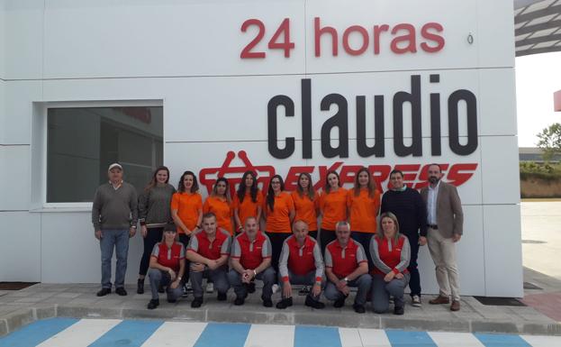 Gadisa inaugura en una estación de servicio de Camponaraya un Claudio Express que abre las 24 horas los 365 días del año