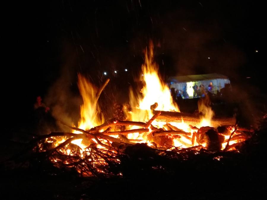 El Bierzo vive la noche mágica de San Juan