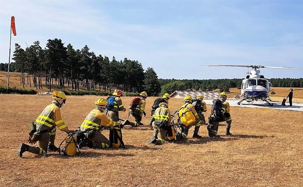 Alumnos del campus de Ponferrada se unen al operativo de lucha contra incendios de la Junta