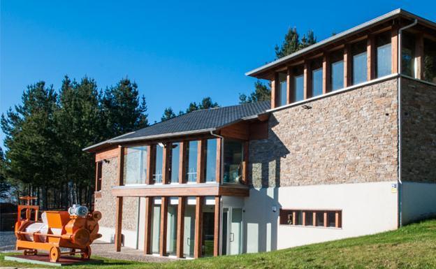 Un curso de verano de la ULE marida en la localidad berciana de Camponaraya el enoturismo y el patrimonio