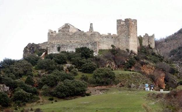 La Junta destina 318.000 euros a la consolidación de la casa colgante del castillo de Cornatel