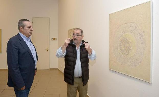 La Casa de las Culturas de Bembibre ofrece una 'Retrospectiva' sobre la obra del pintor Andrés Viloria