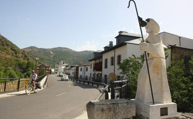 Las universidades de León y Vigo estudian en Villafranca el patrimonio natural y cultural del Bierzo