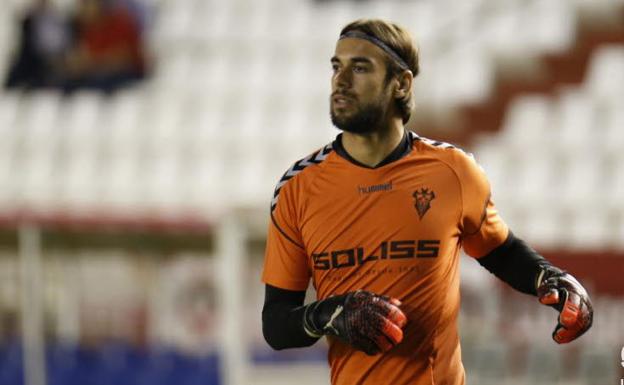 Caro llega cedido a la portería de la Ponferradina