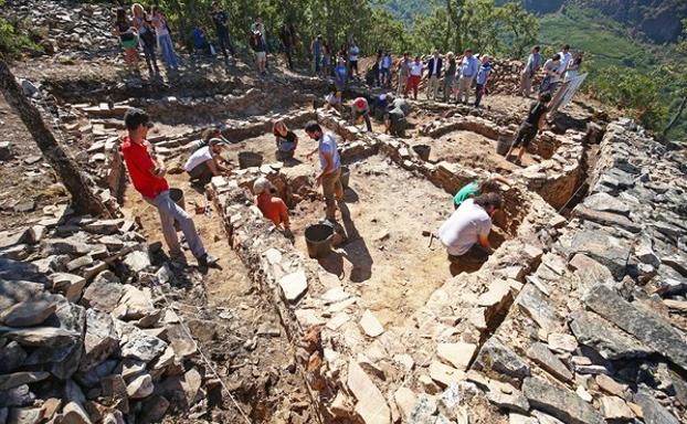 Priaranza del Bierzo destina 150.000 euros para abrir al público el castro de la Peña del Hombre