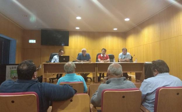 La Red Estatal del Castaño reclama la «suelta masiva de Torymus» y la puesta en marcha del plan de contingencia para salvar las plantaciones de la avispilla