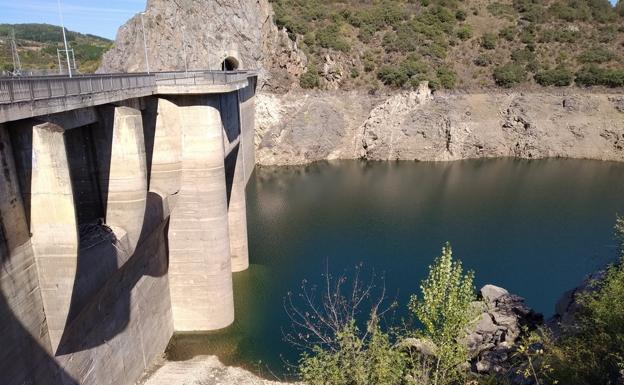 Bierzo Aire Limpio pide una reunión a la ministra Teresa Ribera durante su visita a Ponferrada