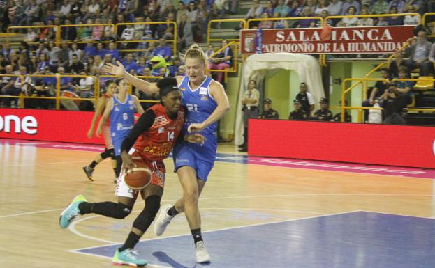 El CB Bembibre no logra asustar al poderoso Perfumerías Avenida