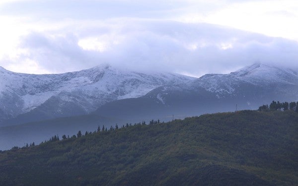 Primera nevada del otoño en las montañas del Bierzo