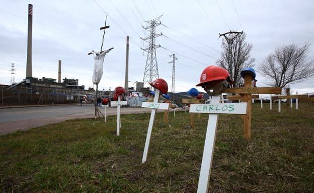 Las auxiliares de Endesa buscan la implicación de la Junta para que Forestalia cuente con sus trabajadores para tareas de mantenimiento