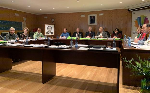 La Asociación de Municipios del Camino de Santiago aunarán esfuerzos para «reivindicar» el papel de la Ruta