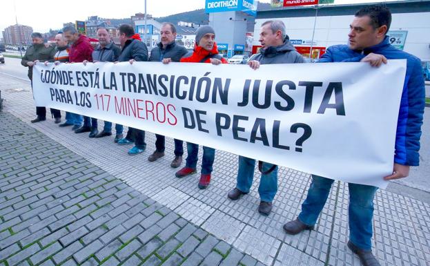 Cien trabajadores de Peal quedan encuadrados 'bajo el paraguas' de la Hullera y podrán optar a prejubilaciones mineras