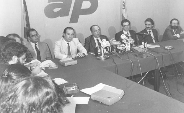 Los populares recurrieron en 1983 al Constitucional la inclusión de León en la comunidad autónoma