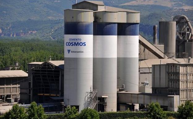 Cosmos alude a un informe del Ciemat para defender la quema de neumáticos en la fábrica de Toral