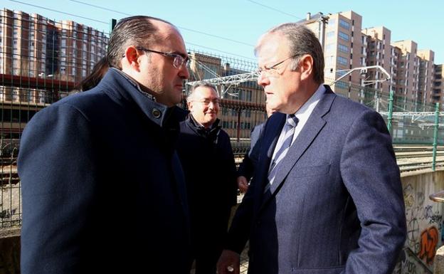 El PP de Ponferrada y León unen fuerzas para reclamar al Gobierno mejoras en carreteras e infraestructuras ferroviarias