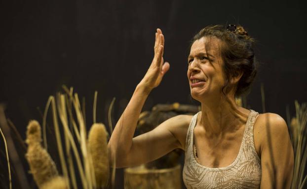 La actriz berciana Raquel Mirón vuelve a casa por San Valentín con 'La perra'