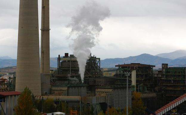 El director general de Endesa Generación visita la térmica de Compostilla II y evita recibir al comité