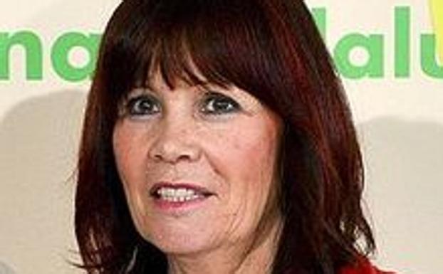 La senadora andaluza Micaela Navarro participa en un debate sobre políticas de igualdad organizado por el PSOE de Ponferrada