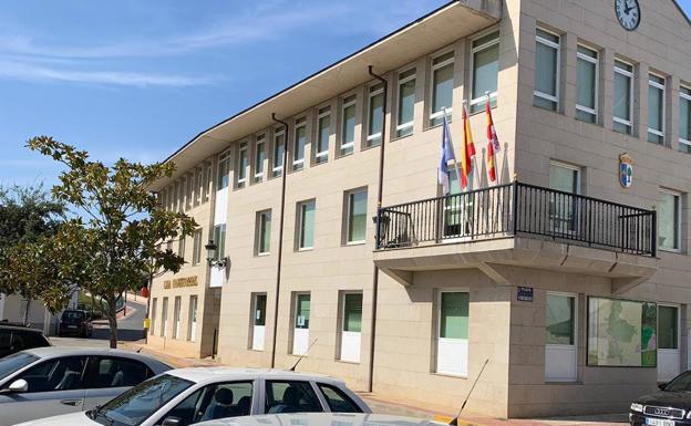 Cabañas Raras celebra una charla para informar sobre el proceso de concentración parcelaria
