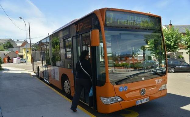 Ponferrada refuerza el servicio de autobuses urbanos hasta el hospital y decreta su gratuidad