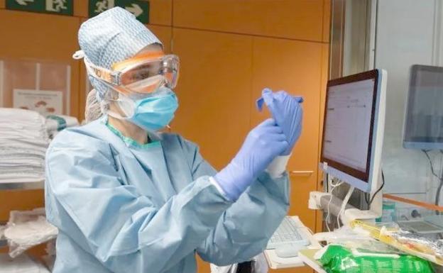 Aumenta el número de pacientes con coronavirus en la UCI del hospital