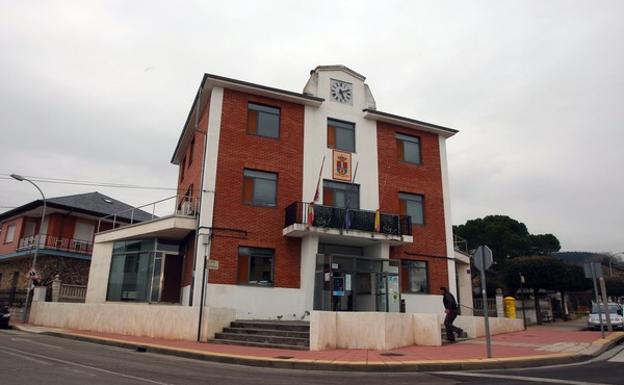 El PP de Cubillos del Sil reprocha al alcalde su «doble discurso» en la defensa de los ahorros de los ayuntamientos