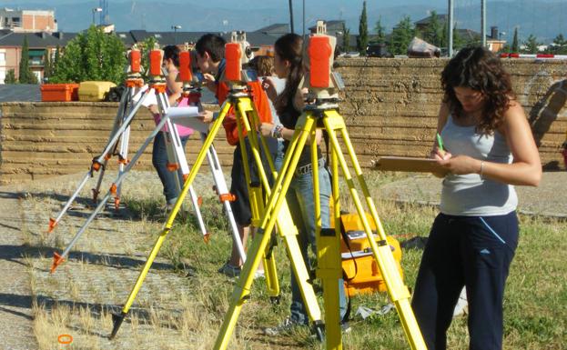 Geomática y Topografía se consolidan en la oferta de grados en el campus de Ponferrada