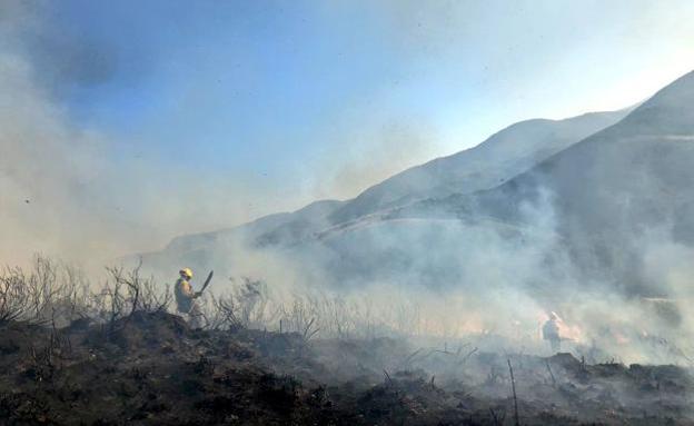 La Junta da por extinguido el fuego de Balboa en la tarde de este miércoles junto a otros ocho incendios