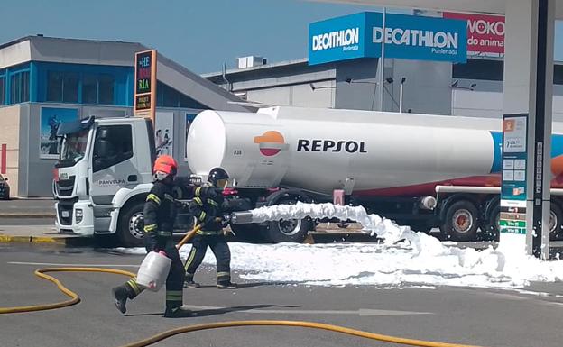 SOS Bomberos: 'Derrame' de gasóleo en una estación de servicio de Ponferrada