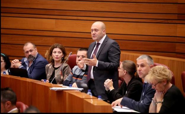 El PSOE de León critica la «desvergüenza» de la Junta al «abandonar» a los enfermos de cáncer del Bierzo