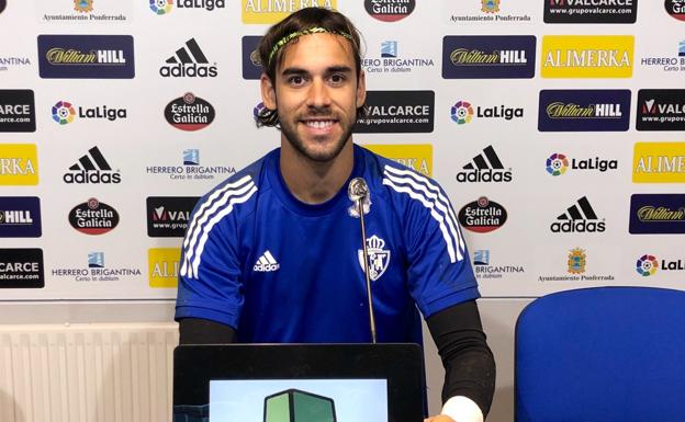 Caro: «No hay que darle más vueltas a la derrota ante el Castellón»