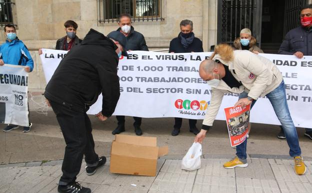 Los hosteleros del Bierzo no pueden más: «No somos los culpables. ¡Ayudas ya!»
