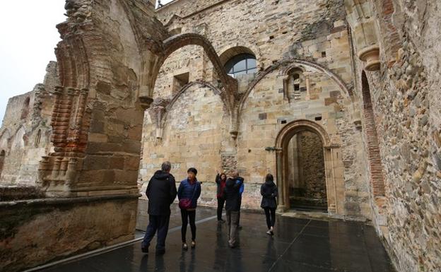 La entrada al monasterio de Santa María de Carracedo será gratuita todos los domingos