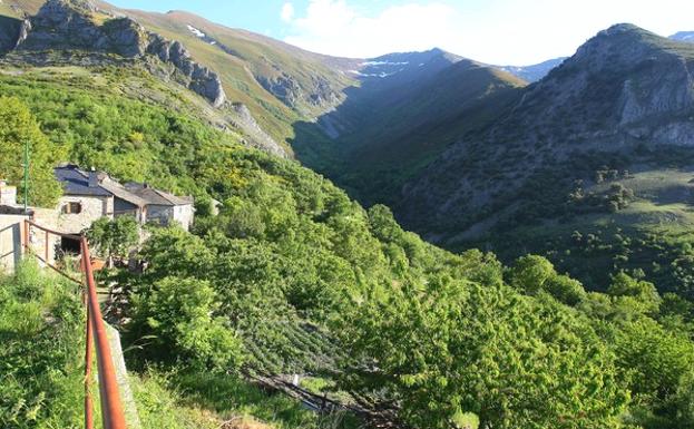 La actualización del BIC de la Tebaida berciana, a la espera de una nueva ley