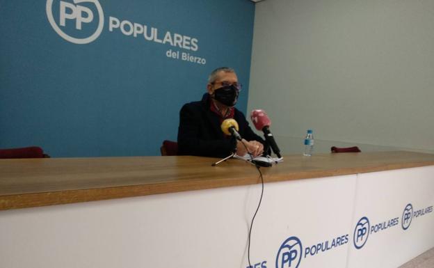 El PP de Cacabelos denuncia la «bajeza moral» del alcalde por ocultar la sentencia del TS que absuelve a Canedo un delito de falsedad en documento público y estafa procesal