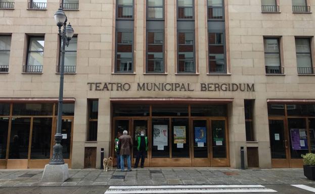 El Teatro Bergidum de Ponferrada reajusta su actividad tras el cierre al público de la programación