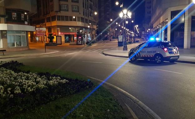 La Policía de Ponferrada cursa 43 denuncias por no llevar mascarilla y 16 más por incumplir el toque de queda