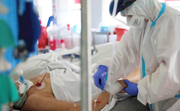 El Bierzo y Laciana solo suman dos positivos y la situación hospitalaria se mantiene con 14 afectados por covid