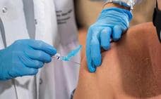 Varios municipios bercianos reclaman que la vacunación contra el covid se haga en los centros de salud