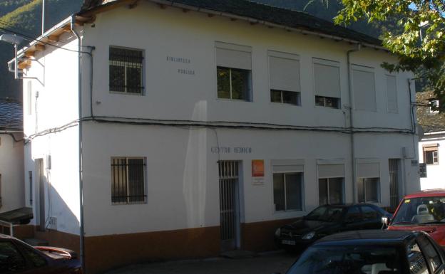 Palacios del Sil reclama recuperar el servicio médico en el consultorio local para atender a los 11 pueblos del municipio