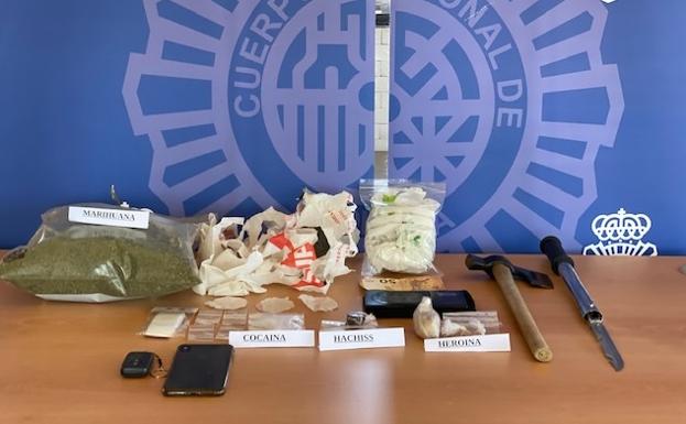 La Policía Nacional de Ponferrada detiene a un hombre por tráfico de drogas y desmantela un punto de venta